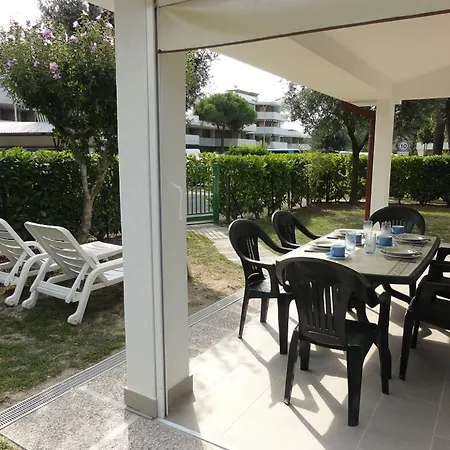Villaggio Azzurro ביביונה